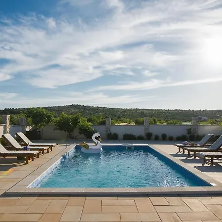 Family Friendly House With A Swimming Pool Burnji, - 21068 *