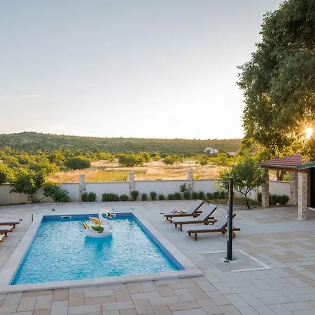 Holiday home Family Friendly House With A Swimming Pool Burnji, - 21068 *