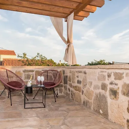 Holiday home Family Friendly House With A Swimming Pool Burnji, - 21068 *