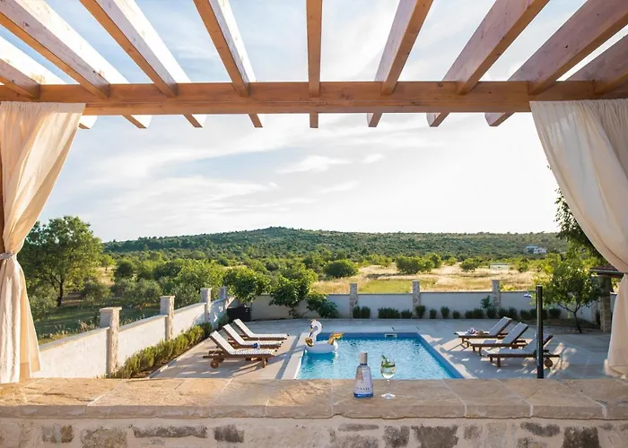 Family Friendly House With A Swimming Pool Burnji, - 21068 *